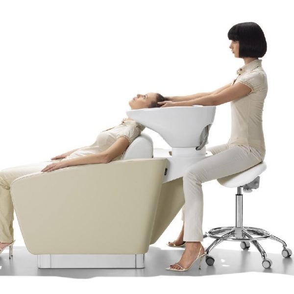 Bac de lavage avec relève-jambes et massage en options