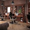 Salon complet Barber NUMERO 3 avec 3 fauteuils noirs et argent et 3 coiffeuses bois marron avec vasque et miroir